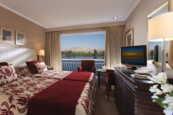 1 Night Nile Cruise from Aswan to Luxor - Day two: a slow arrival into Luxor