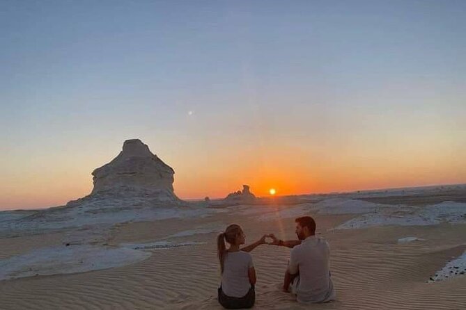 2 Days and 1 Night White Desert Camping Tour - Breakfast, final White Desert stops, and the return