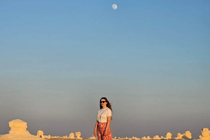 2 Days White Desert and Bahariya Oasis Tour - Breakfast, Bahariya Sights, and the Return to Cairo