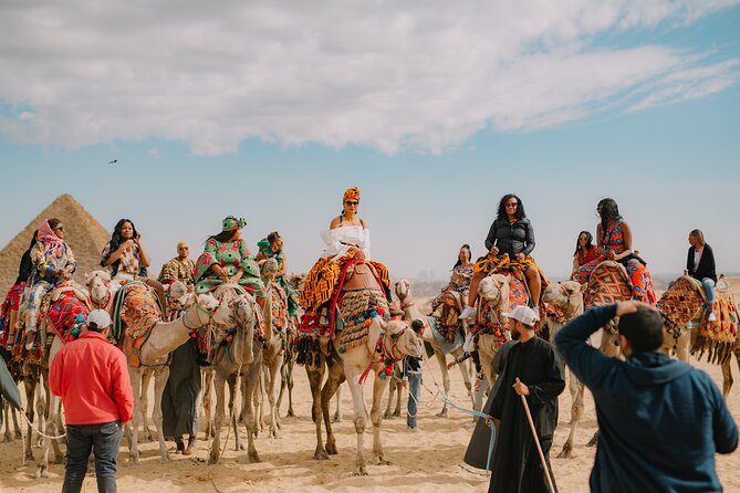 2 Hour Photoshoot at Pyramids of Giza with Instgram Style - The Sphinx and desert scenes