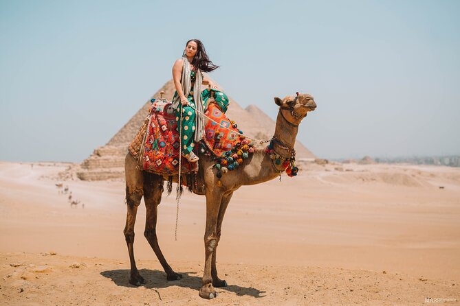 2 Hour Photoshoot at Pyramids of Giza with Instgram Style - How the photographer’s guidance affects the session