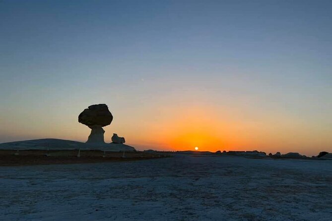 2Days to White Desert and Bahariya Oasis tour From Cairo & Giza - Camping, dinner, stars, and the early sunrise