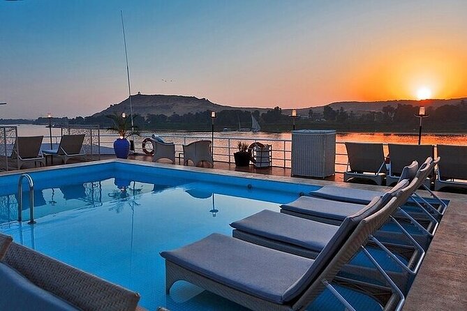 3 Night Nile Cruise from Luxor to Aswan with Sunrise Hot Air Balloon Ride - Day 1: From your Luxor cabin to Karnak and the Nile at sunset