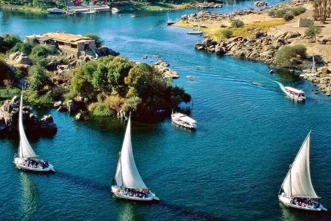 4-Day 3-Night Nile Cruise from Aswan to Luxor&Abu Simbel+Balloon - The Guides and Group Size