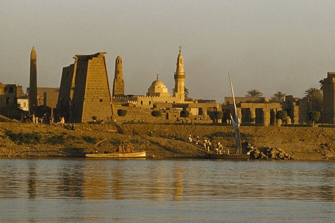 4 Day Nile Cruise Aswan to Luxor, Abu Simbel & Hot Air Balloon - Who should book this four-day route?