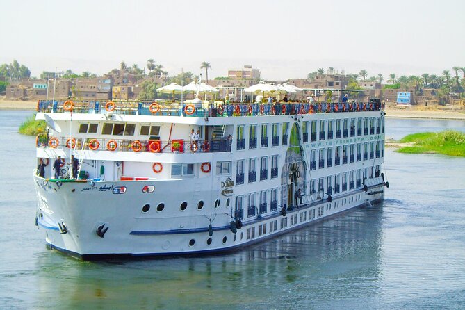 4 Day Nile Cruise Aswan to Luxor, Abu Simbel & Hot Air Balloon - Day 2: Abu Simbel, Kom Ombo, and a long day on the road