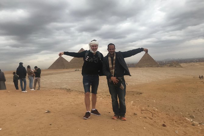 4 Hour Giza Pyramids & Sphinx Tour - The Panorama delivers the big group photo