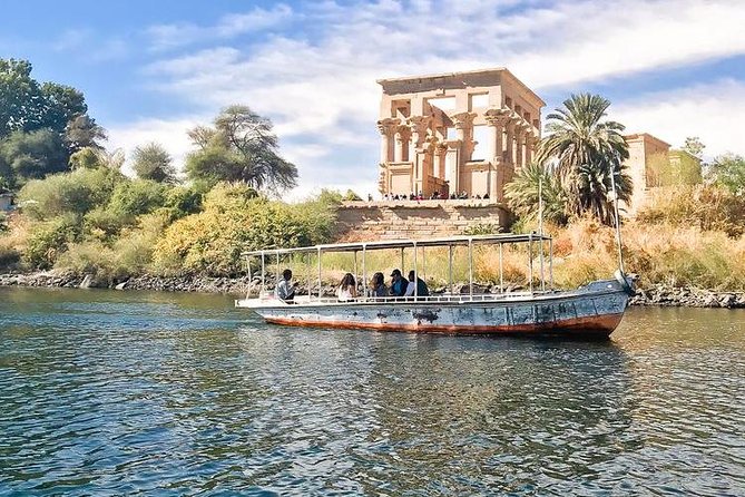 4 nights Luxor to Aswan Nile Cruise with Abu Simbel & Air Balloon - Life aboard ship, from cabins to meals