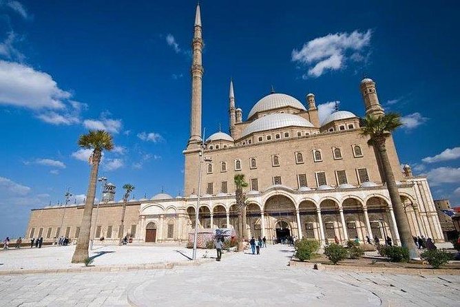 4-Private Tour Coptic Cairo and Islamic Cairo day tour - Which guide experience should you expect?