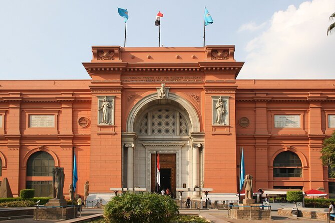 5-Day Tour in Cairo with Pick Up - Day 1: A Supported Arrival at Cairo International Airport