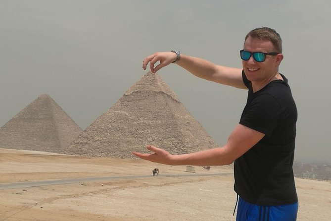 8-Hour Private Tour to the Pyramids of Giza and Saqqara from Cairo - Going below ground at Teti’s Pyramid