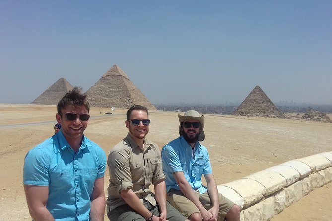 8-Hour Private Tour to the Pyramids of Giza and Saqqara from Cairo - Meeting the Sphinx after the pyramids