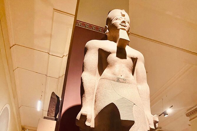 8-Hours private tour of Giza pyramids, Egyptian museum&Bazaar - Lunch with Egyptian flavors