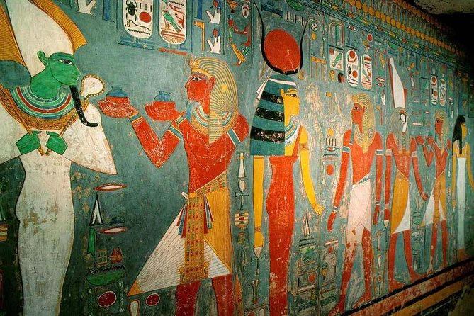 All-Inclusive Full Day To Explore Luxor's East & West Bank - Karnak Temple: one hour among giant columns