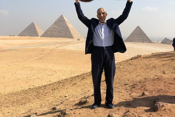 All Inclusive - Giza Pyramids , Sphinx, Cairo Museum and Lunch - Wandering through Khan el-Khalili