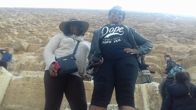 All Inclusive Half-Day Private Tour to Giza Pyramids and Sphinx including Lunch - Meeting the Sphinx and Valley Temple