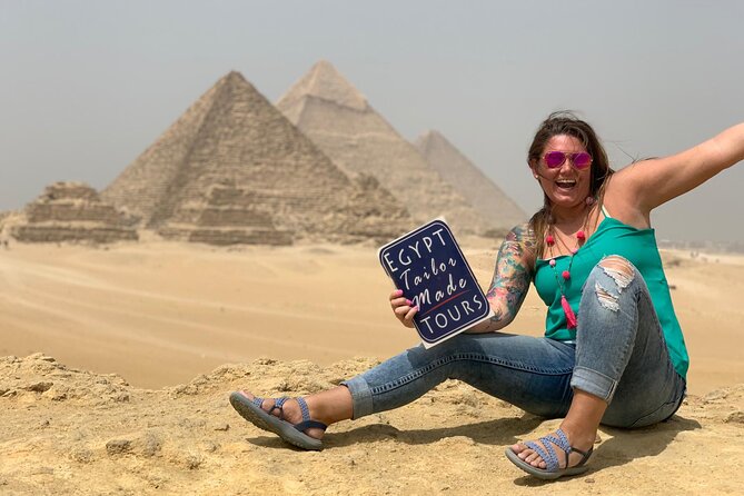 All inclusive private tour Egyptian Museum/Coptic Cairo/Bazaar - Two and a half hours among the Giza Pyramids