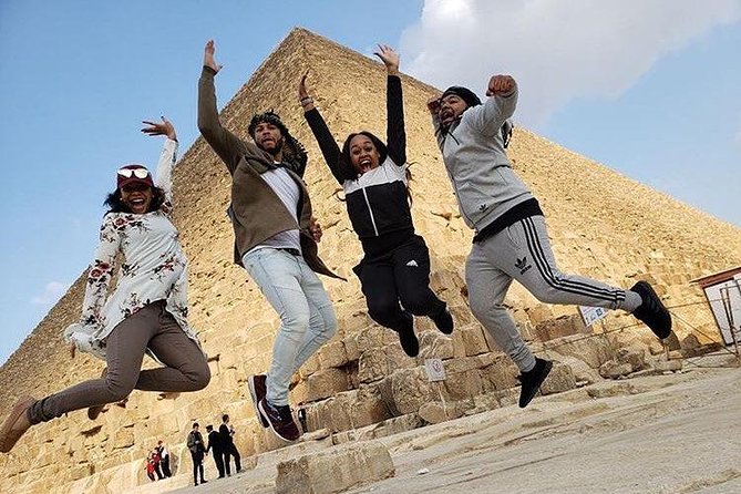 All inclusive Tour To Giza Pyramids, Sphinx, Sakkara & Dahshur - The Great Sphinx: short visit, big symbol