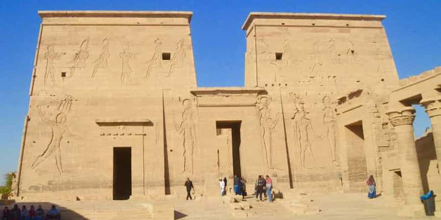 Aswan: High Dam, Unfinished Obelisk, Philae & Nubian Village - Taking the boat to Nubian Village