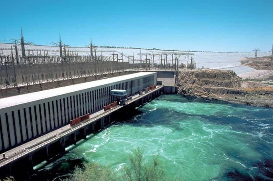 Aswan: Philae Temple, Unfinished Obelisk & High Dam Tour - The High Dam: modern Egypt beside the Nile