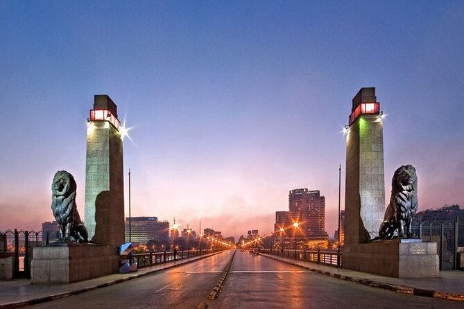 Avoid Scams I Enjoy the night in Cairo - The guides are central to the experience