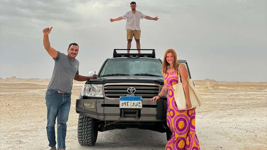 Cairo: 2-Day Bahariya & White Desert Private Camp Adventure - El Hez Village and the cold spring