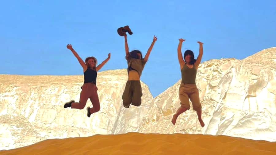 Cairo: 2-Day Bahariya & White Desert Private Camp Adventure - Bahariya Oasis and the switch to a 4x4