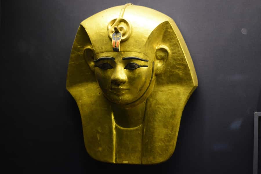 Cairo: 2-Day Pyramid, Museum, Bazaar Private Tour - Saqqara and Memphis add context beyond the famous skyline