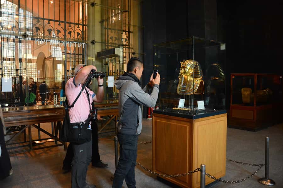 Cairo: 2-Day Pyramid, Museum, Bazaar Private Tour - Your guide is the main reason this private format works
