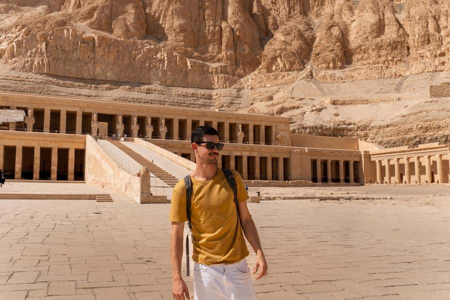 Cairo: 8-Day Private Egypt Tour with Flights and Nile Cruise - Day 5: Edfu by horse-drawn carriage