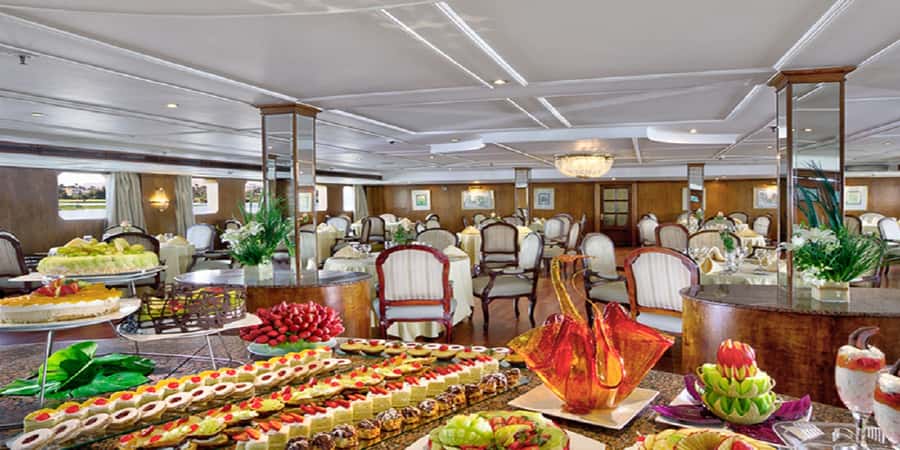 Cairo: Buffet Dinner Cruise with Folkloric Show - What the buffet dinner is really like