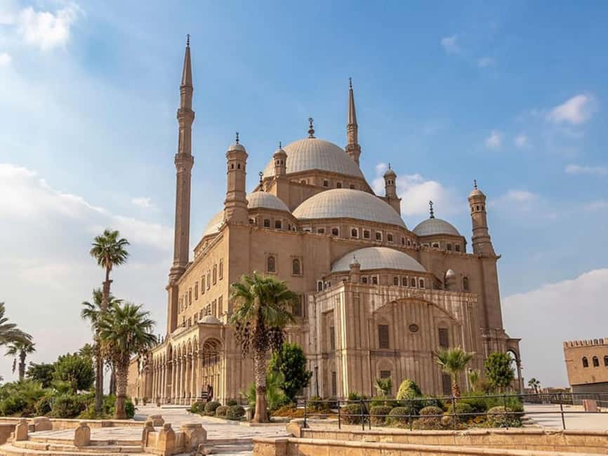 Cairo: Customized Full-Day Tour With Free Camel Ride - Lunch and the question of authenticity
