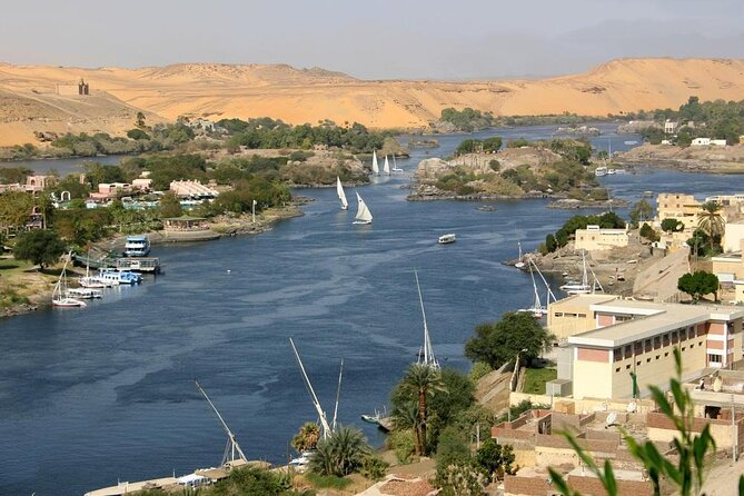 Cairo Dinner Cruise in Nile River With Belly Dancer & Tanora show - Key points before you book