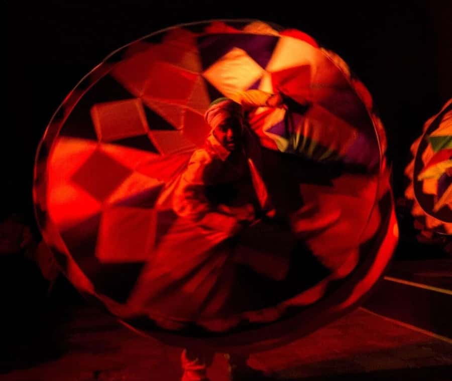 Cairo: Egyptian Heritage Tanoura Dancing Troupe Show - The evening schedule, from Cairo hotel to final applause
