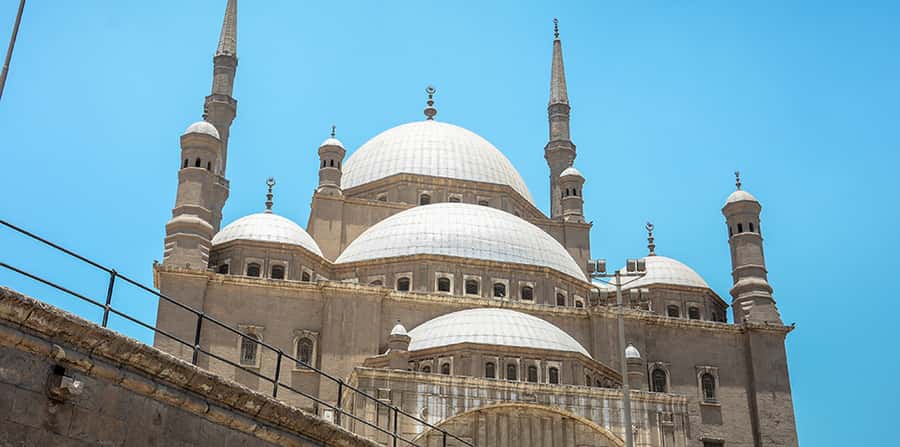 Cairo: Egyptian Museum, Citadel, and Old Cairo Guided Tour - Old Cairo, where churches, mosques, and a synagogue meet