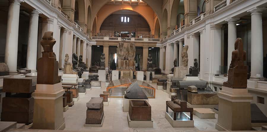Cairo: Egyptian Museum, Citadel, and Old Cairo Guided Tour - Khan el-Khalili adds shopping, color, and pressure