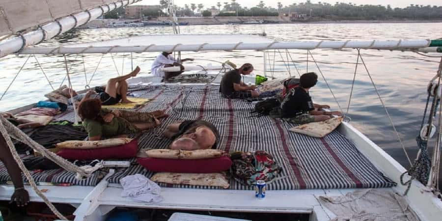 Cairo: Felucca ride on The Nile River with Meals - Service that can make or break a short outing
