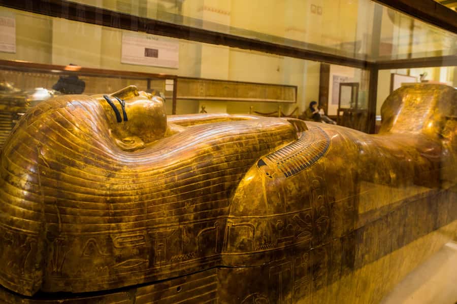Cairo: Female-Guided Pyramids, Sphinx & Museum City Tour - Two hours with the Egyptian Museum