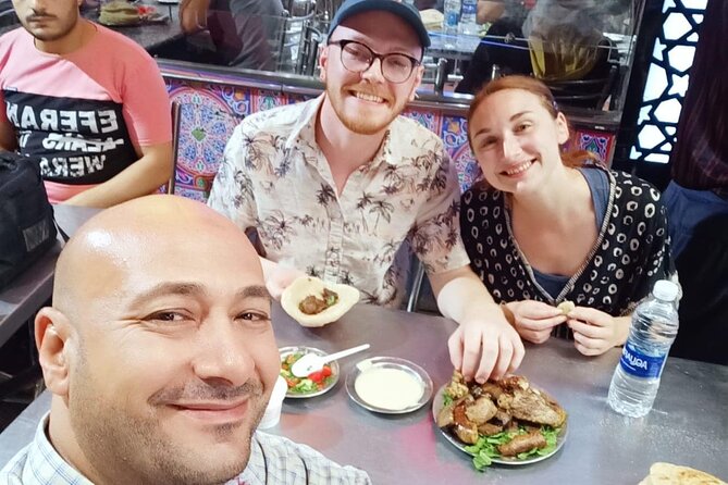 Cairo Food Tour in local places & Egyptian Mint Tea - Stop one: ordinary Cairo eateries and food stands