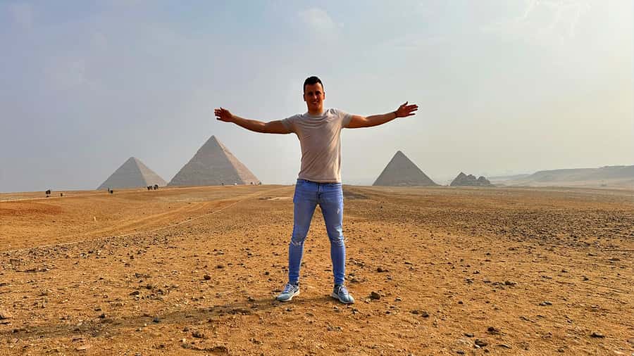 Cairo: Giza Pyramids, Egyptian Museum & Nile Dinner Cruise. - The Sphinx and Valley Temple add the details