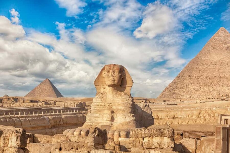 Cairo: Giza Pyramids Skip-the-Line Fast Entry Pass - Seeing the three pyramids from the plateau
