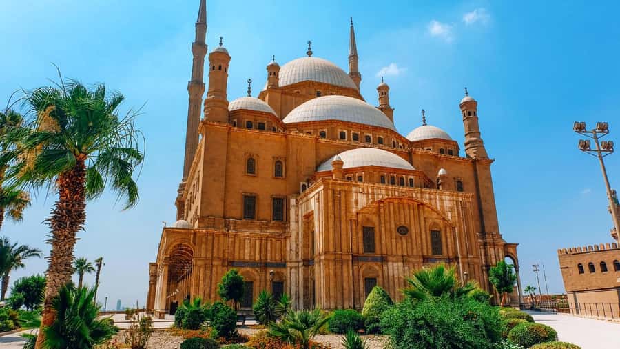 Cairo/Giza: Saladin Citadel, Egyptian Museum, & Bazaar Tour - Guides, language, and comfort