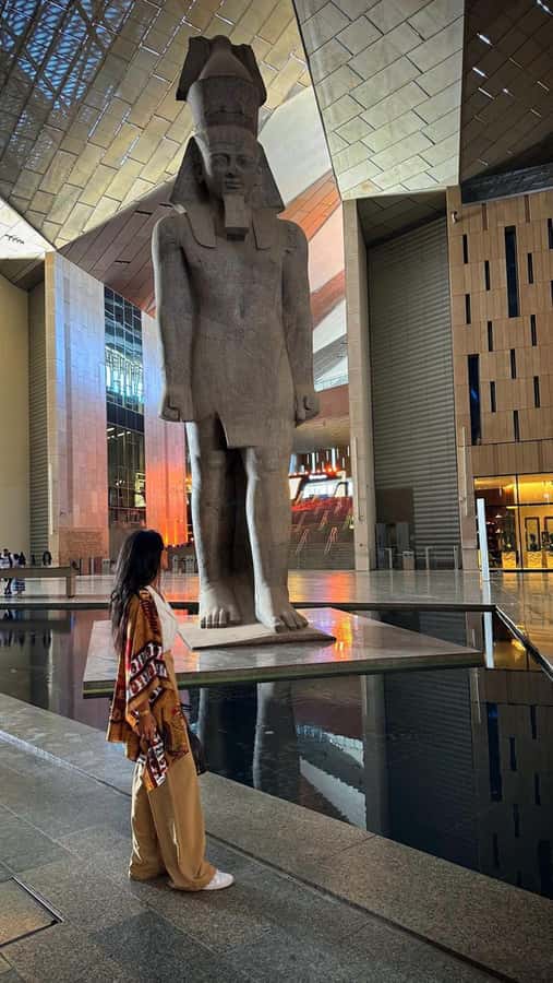 Cairo: Grand Egyptian Museum, Giza Pyramids and Sphinx Tour - The Giza Plateau and three great pyramids