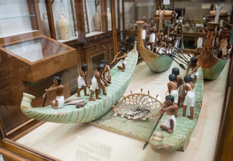 Cairo: Great Pyramids of Giza and Egyptian Museum Tour - The camel ride, a short desert change of pace