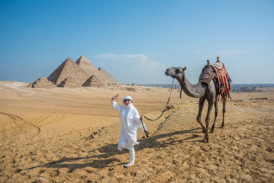 Cairo: Half Day Pyramids Tour by Camel or Horse Carriage - Timing, heat, and what to bring