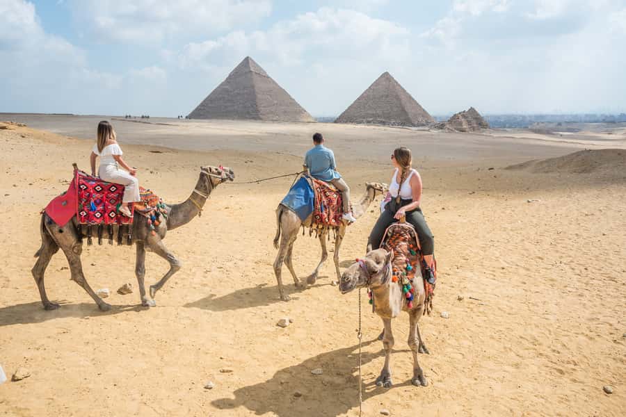 Cairo: Half Day Pyramids Tour by Camel or Horse Carriage - Why this five-hour Giza tour works well