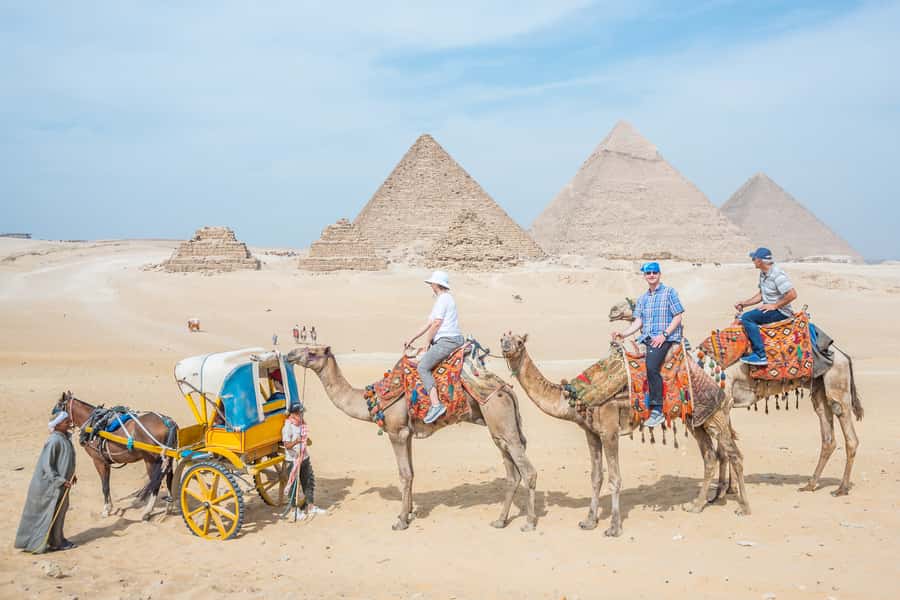 Cairo: Half Day Pyramids Tour by Camel or Horse Carriage - The Great Sphinx and the final classic view