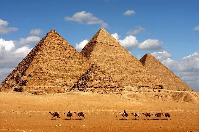 Cairo Layover Tour to Giza Pyramids Egyptian Museum and Khan Khalili Bazaar - Panoramic views across the Giza Plateau