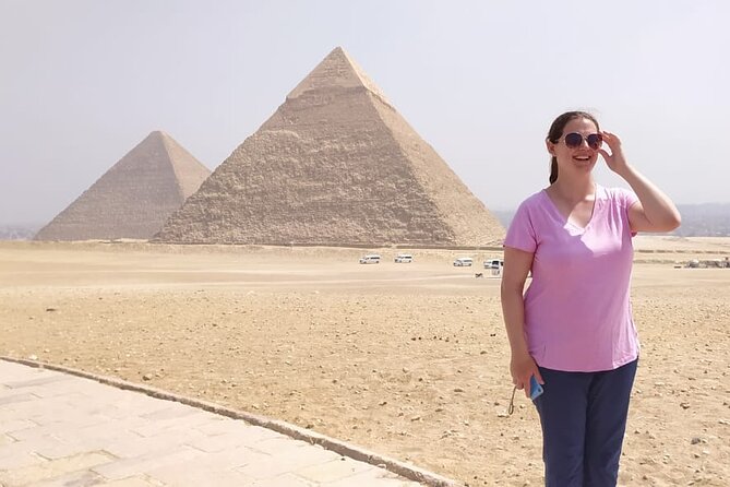 Cairo |Layover| Trip pick up from Cairo airport to visit Giza Pyramids & Sphinx - The private van and the value of the $48 price
