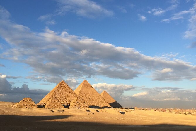 Cairo |Layover| Trip pick up from Cairo airport to visit Giza Pyramids & Sphinx - Who should choose this Cairo layover tour?
